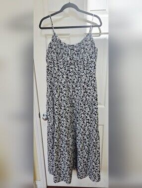 Express Floral Scoop Neck Pleated Tiered Poplin Maxi Dress